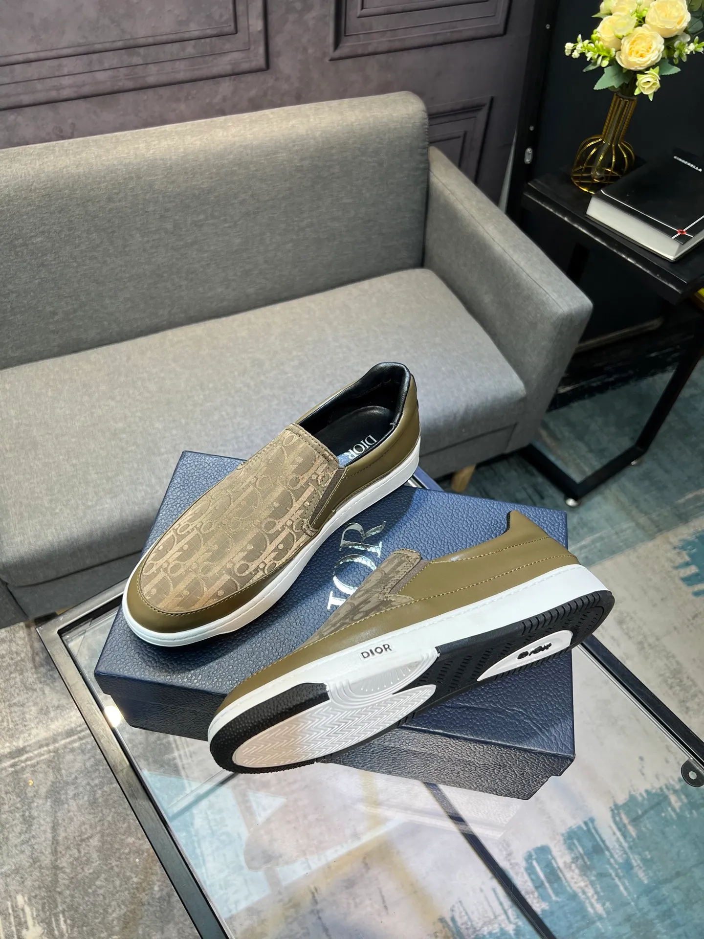 Men's shoes 💰420 [Dior] 🔝The latest masterpiece of high-end men's shoes brand: original special cloth fabric imported from Italy + cowhide + imported sheepskin lining 🔥Original toe-cap rubber outsole Soft and comfortable, making walking more convenient and comfortable! Size: 38-44 (45 can be customized)